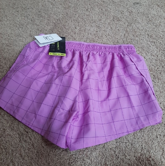 NWT Nike 10k Femme shorts - Picture 6 of 6